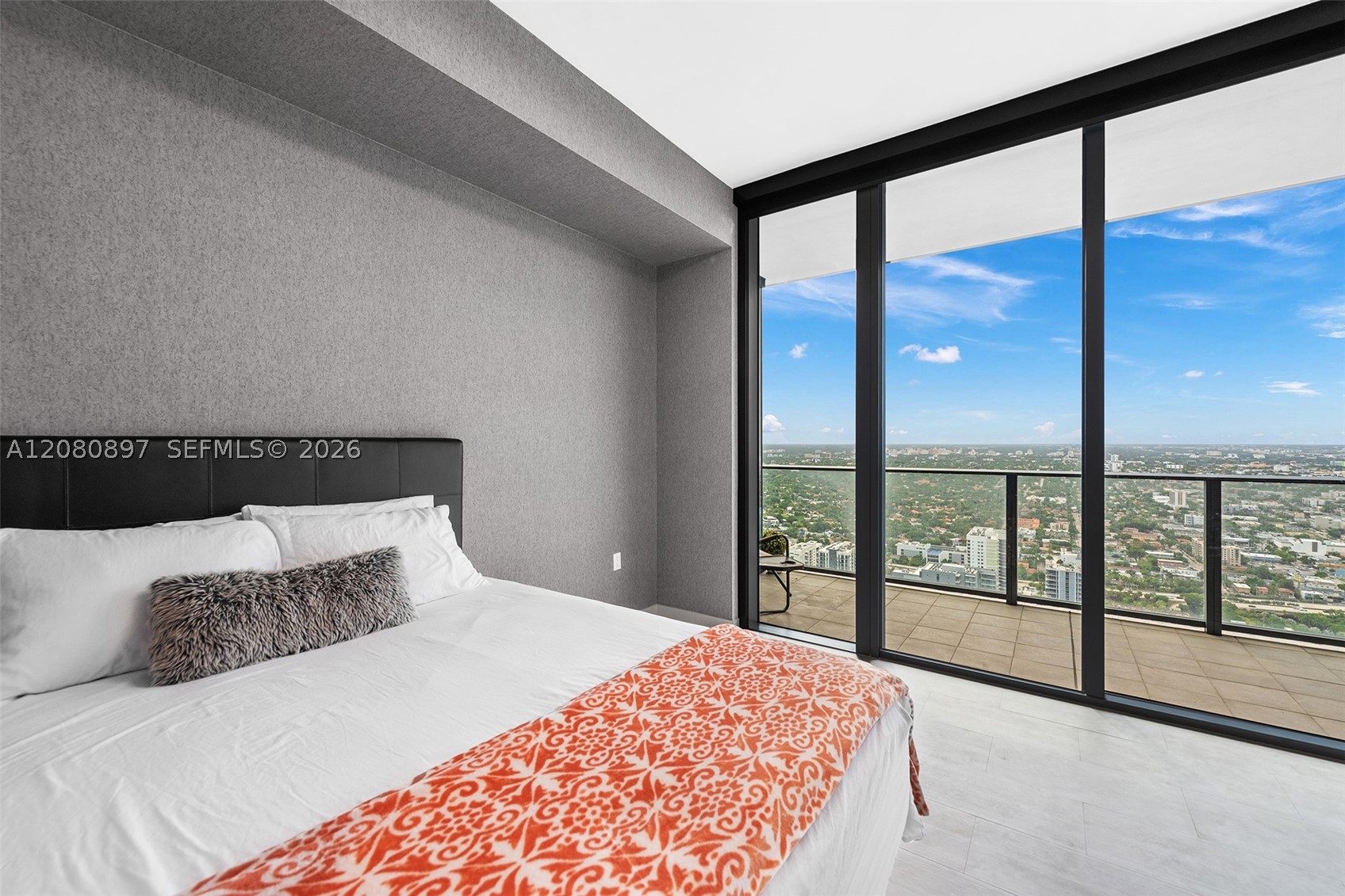 1000 Brickell Plz #PH5307, Miami FL 33131