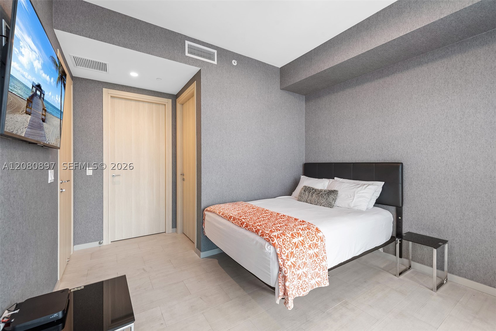 1000 Brickell Plz #PH5307, Miami FL 33131