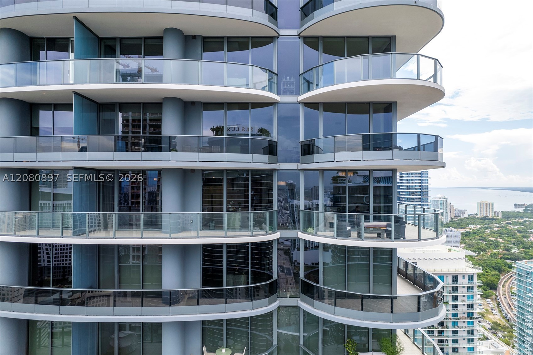 1000 Brickell Plz #PH5307, Miami FL 33131