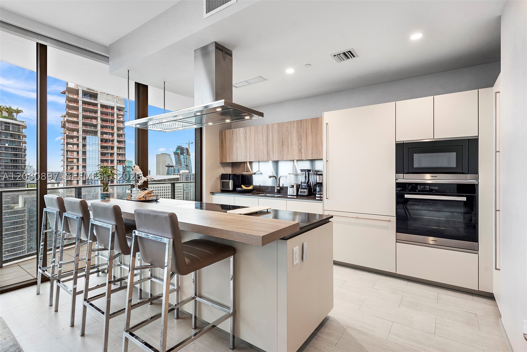 1000 Brickell Plz #PH5307, Miami FL 33131