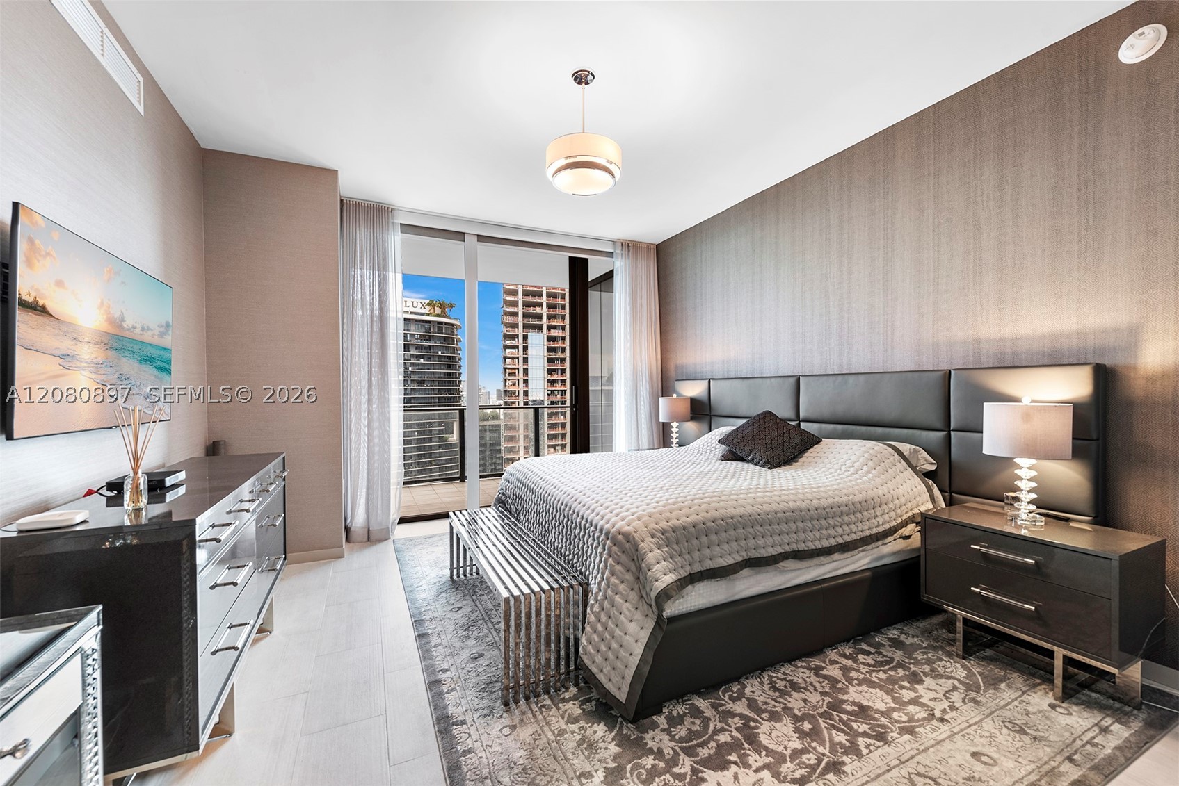1000 Brickell Plz #PH5307, Miami FL 33131