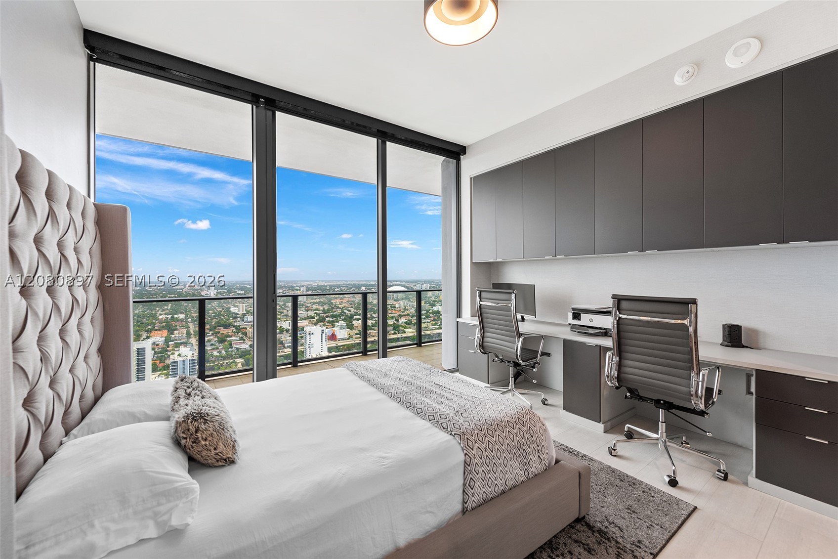 1000 Brickell Plz #PH5307, Miami FL 33131