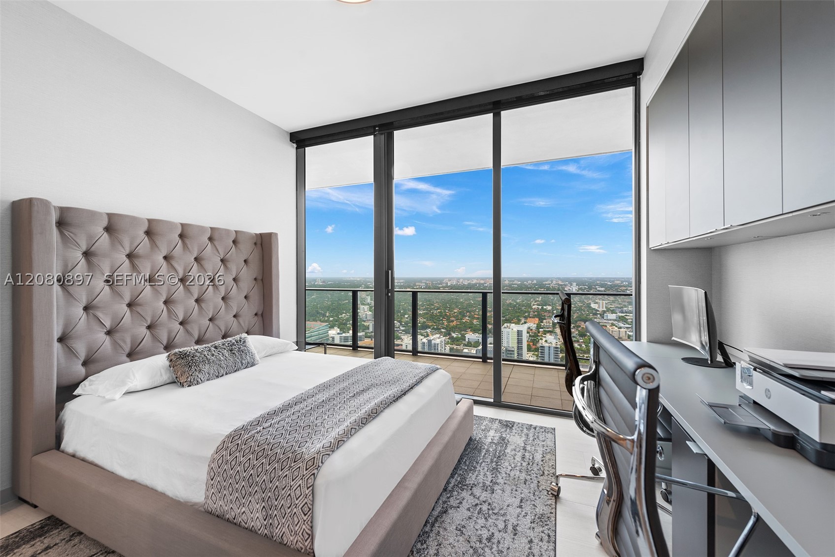 1000 Brickell Plz #PH5307, Miami FL 33131