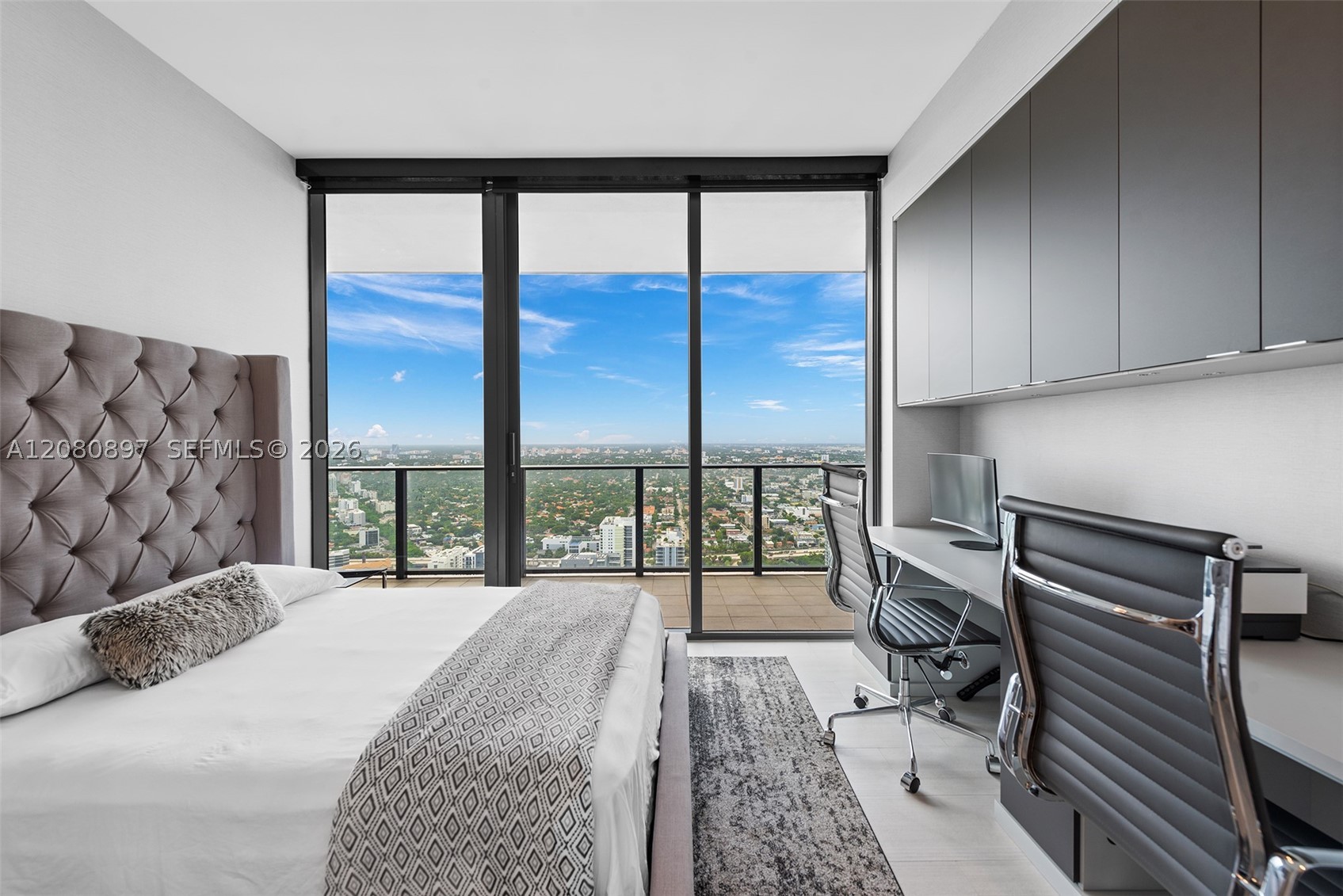 1000 Brickell Plz #PH5307, Miami FL 33131