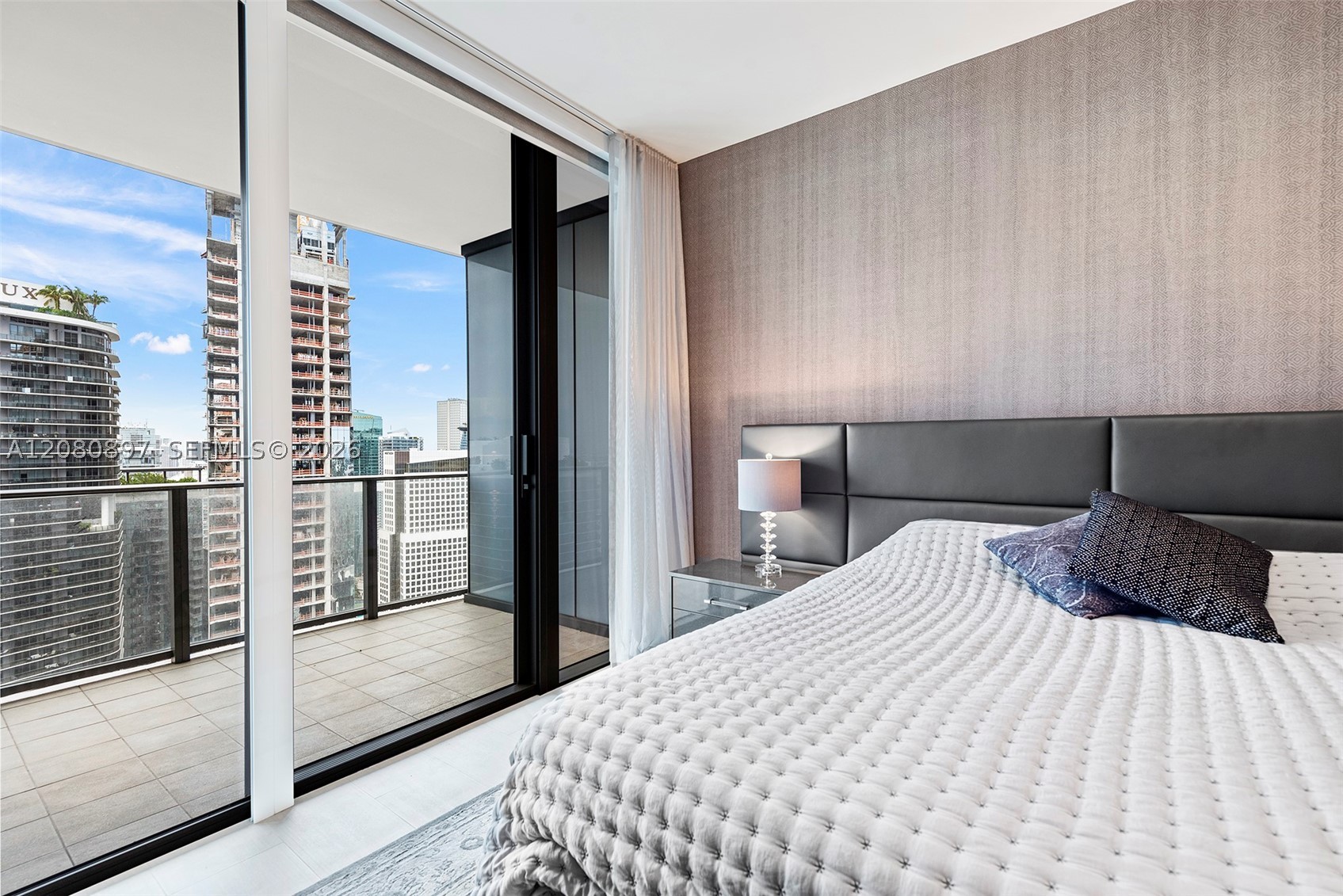 1000 Brickell Plz #PH5307, Miami FL 33131