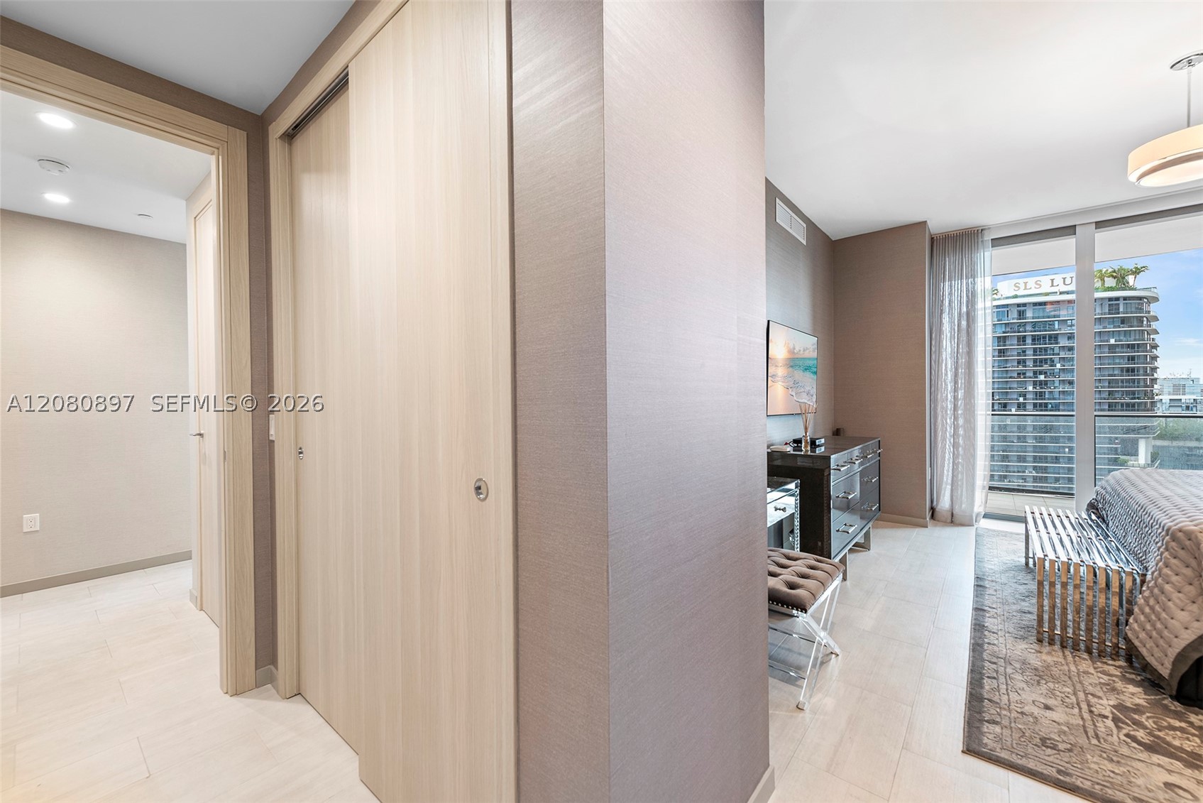 1000 Brickell Plz #PH5307, Miami FL 33131