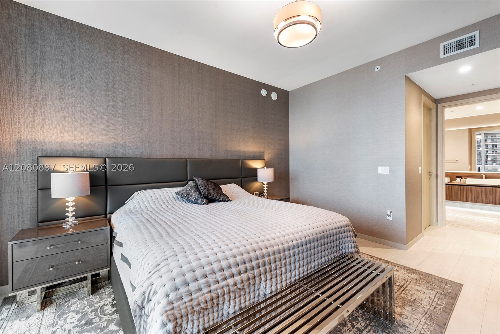 1000 Brickell Plz #PH5307, Miami FL 33131