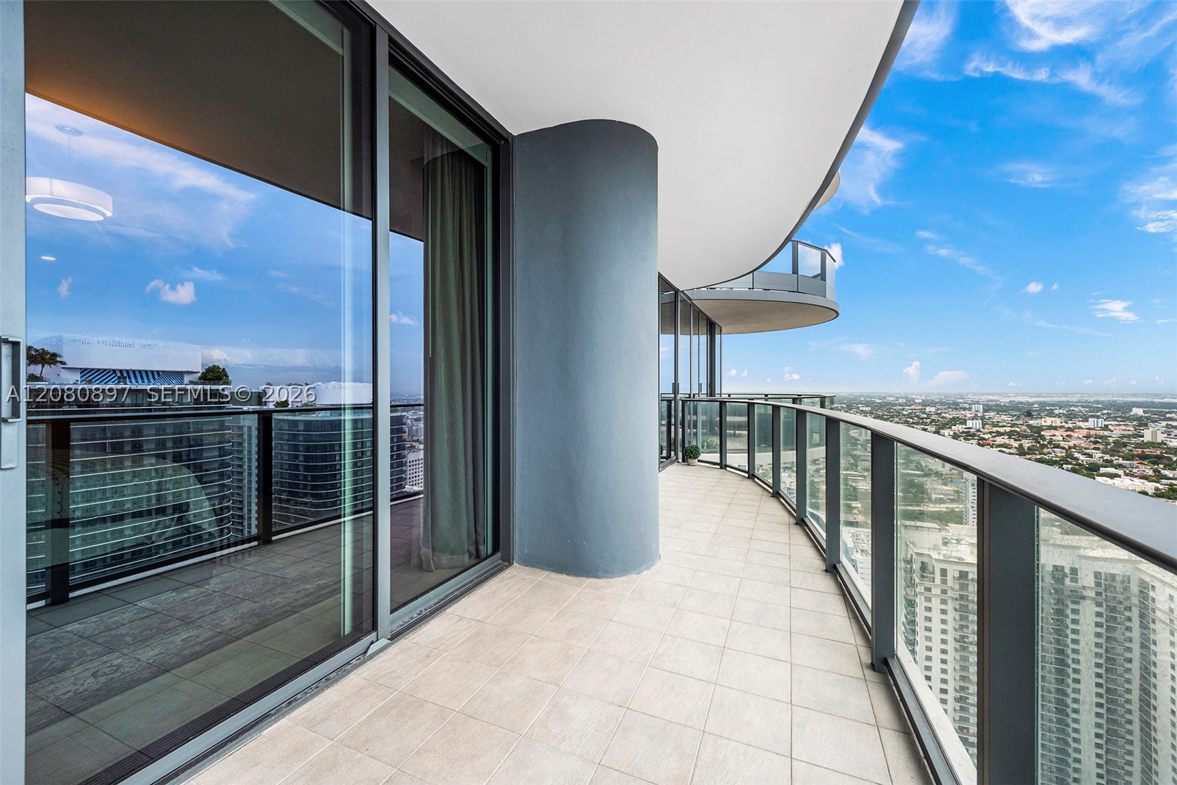 1000 Brickell Plz #PH5307, Miami FL 33131