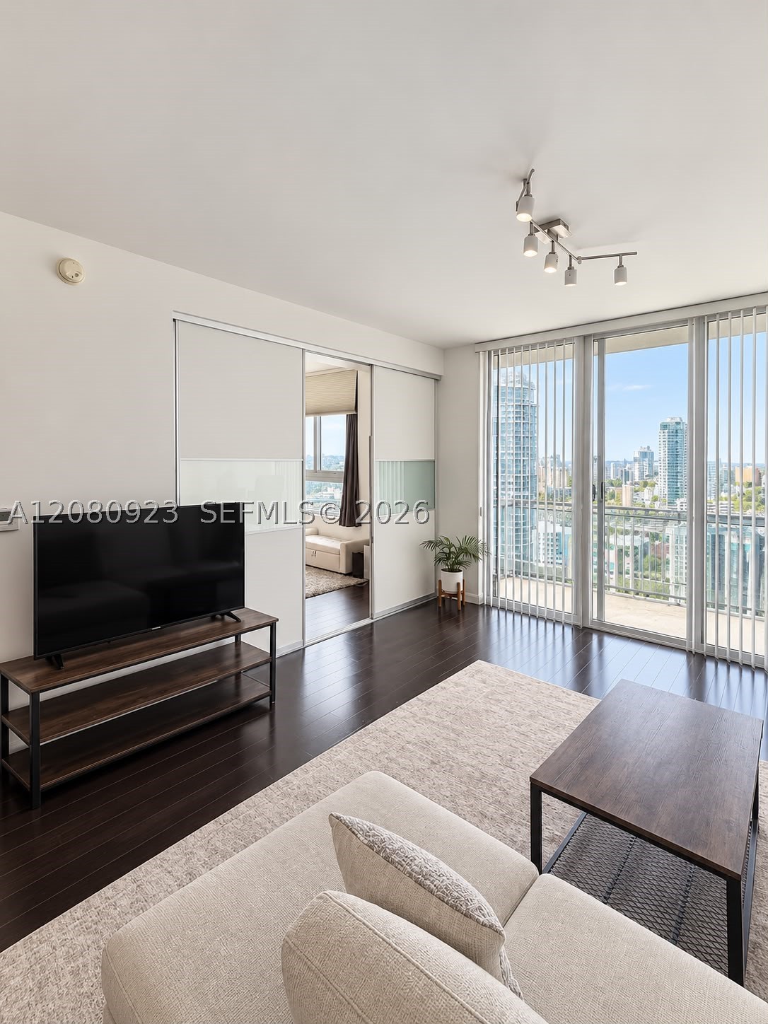 90 SW 3rd St #2210, Miami FL 33130