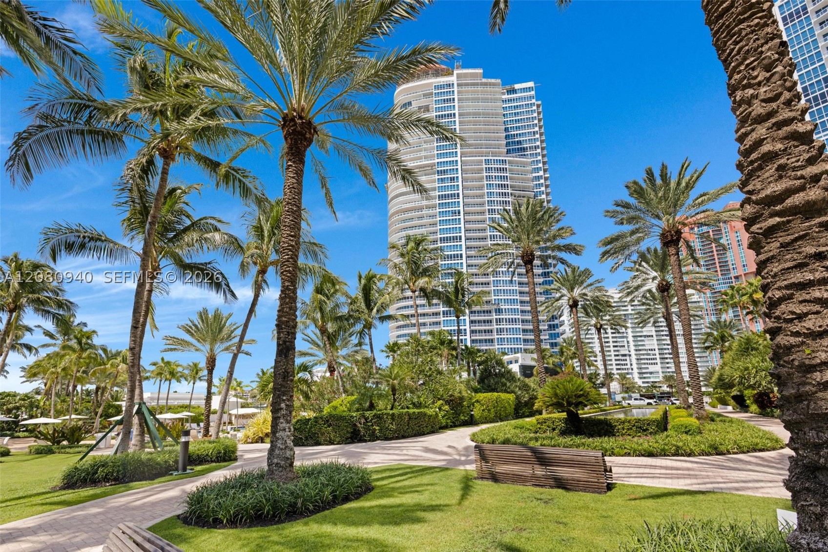 100 S Pointe Dr #1709, Miami Beach FL 33139