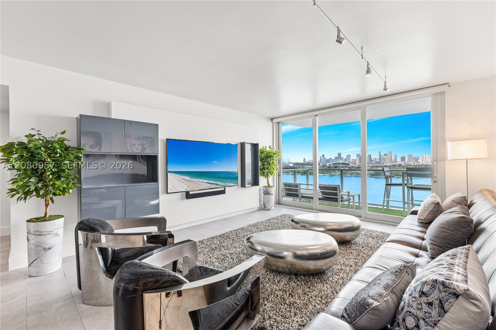 1000 West Ave #1518, Miami Beach FL 33139