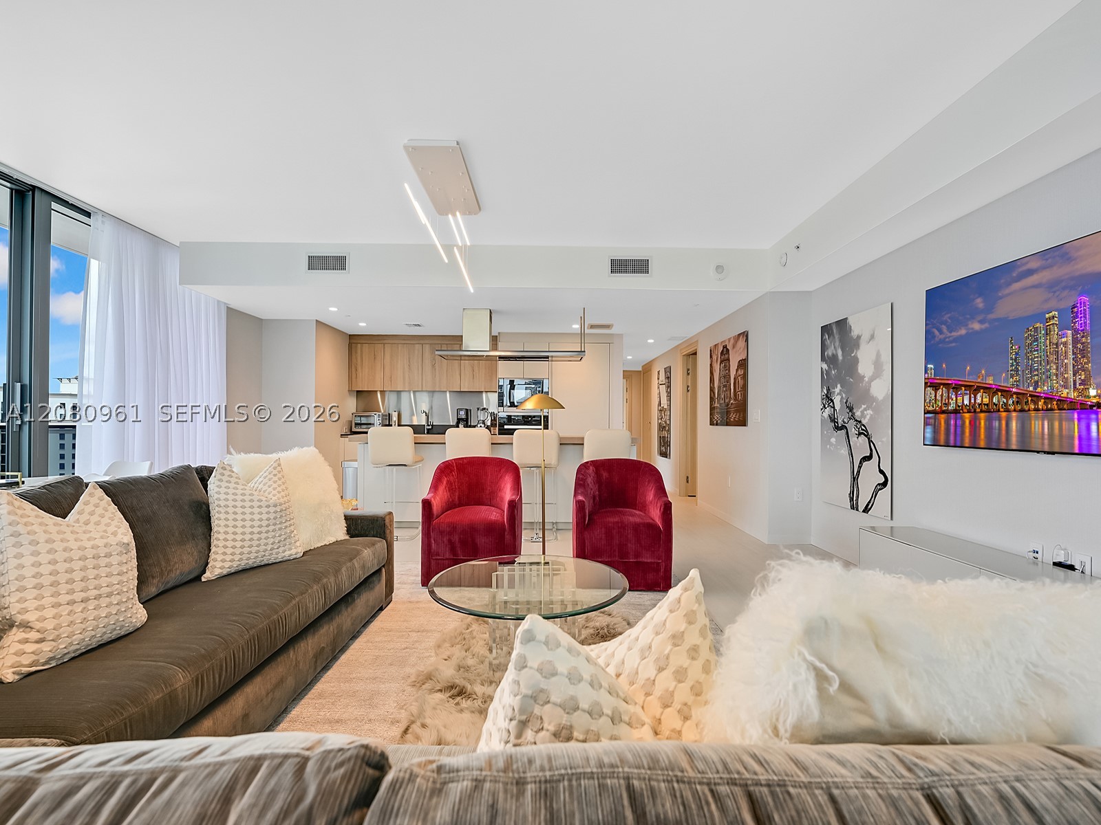 1000 Brickell Plz #3402, Miami FL 33131