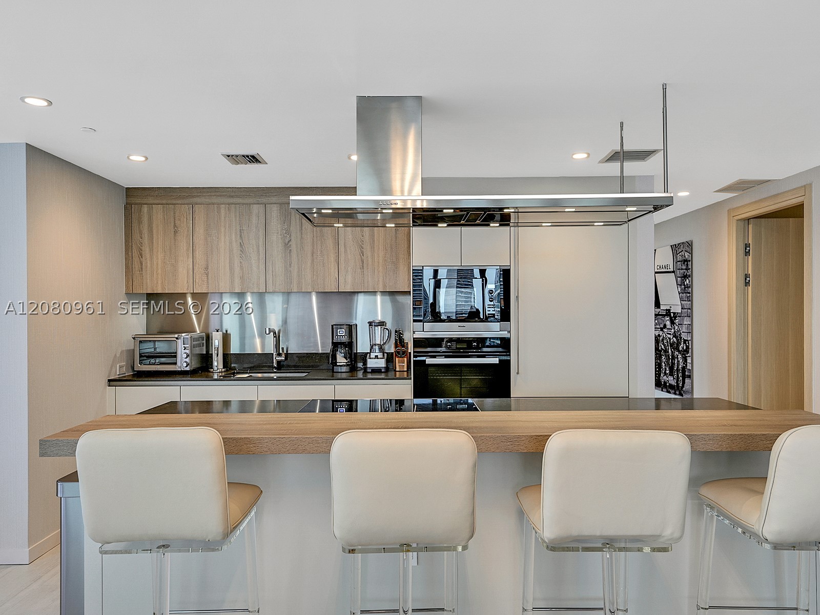 1000 Brickell Plz #3402, Miami FL 33131