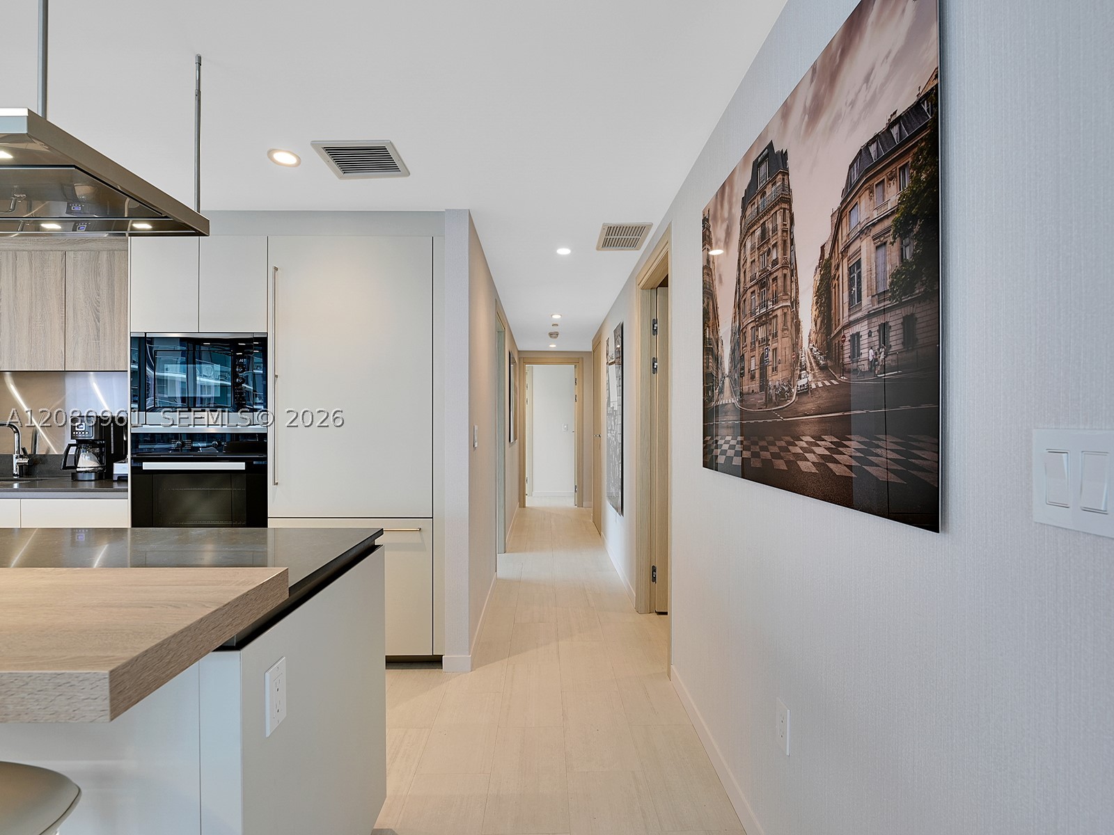 1000 Brickell Plz #3402, Miami FL 33131