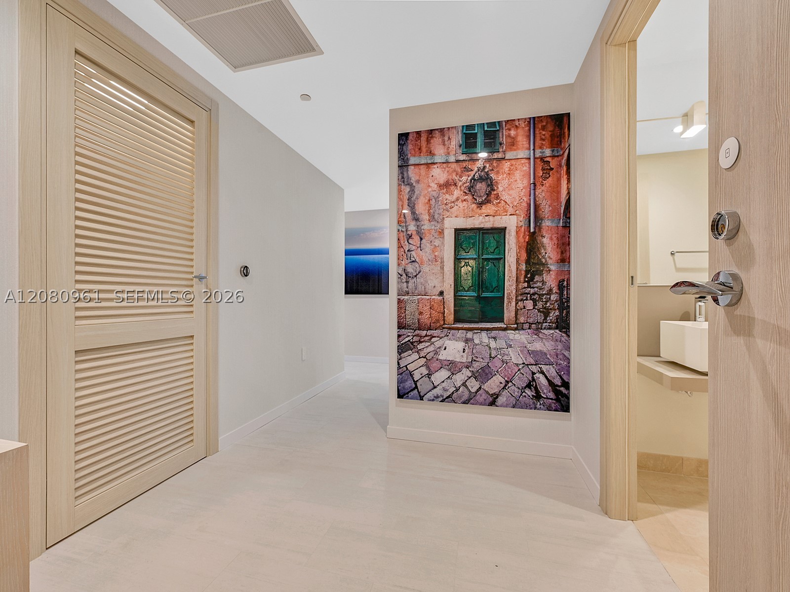 1000 Brickell Plz #3402, Miami FL 33131
