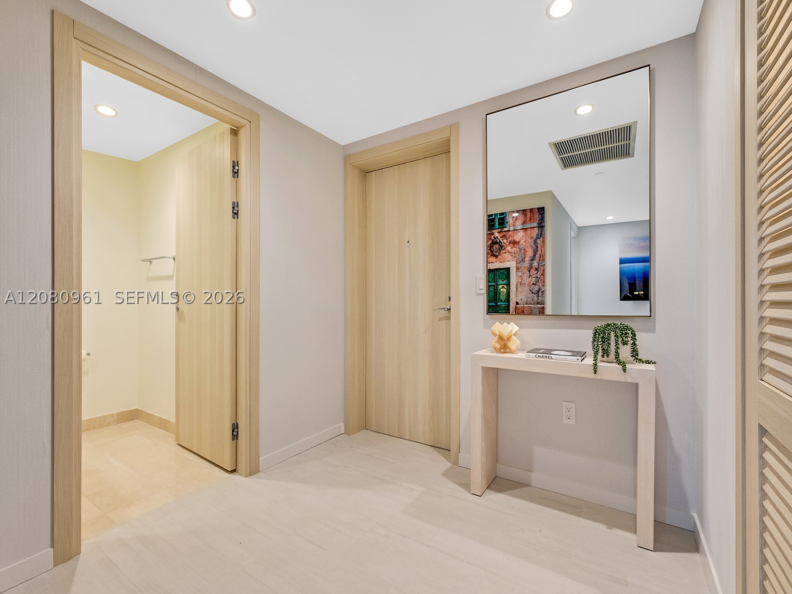1000 Brickell Plz #3402, Miami FL 33131