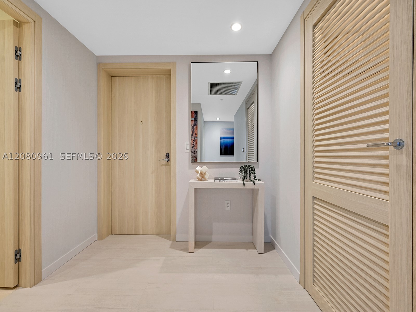 1000 Brickell Plz #3402, Miami FL 33131