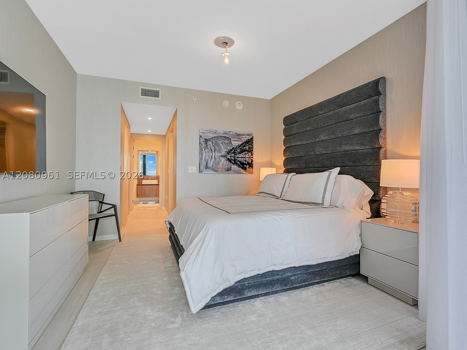 1000 Brickell Plz #3402, Miami FL 33131