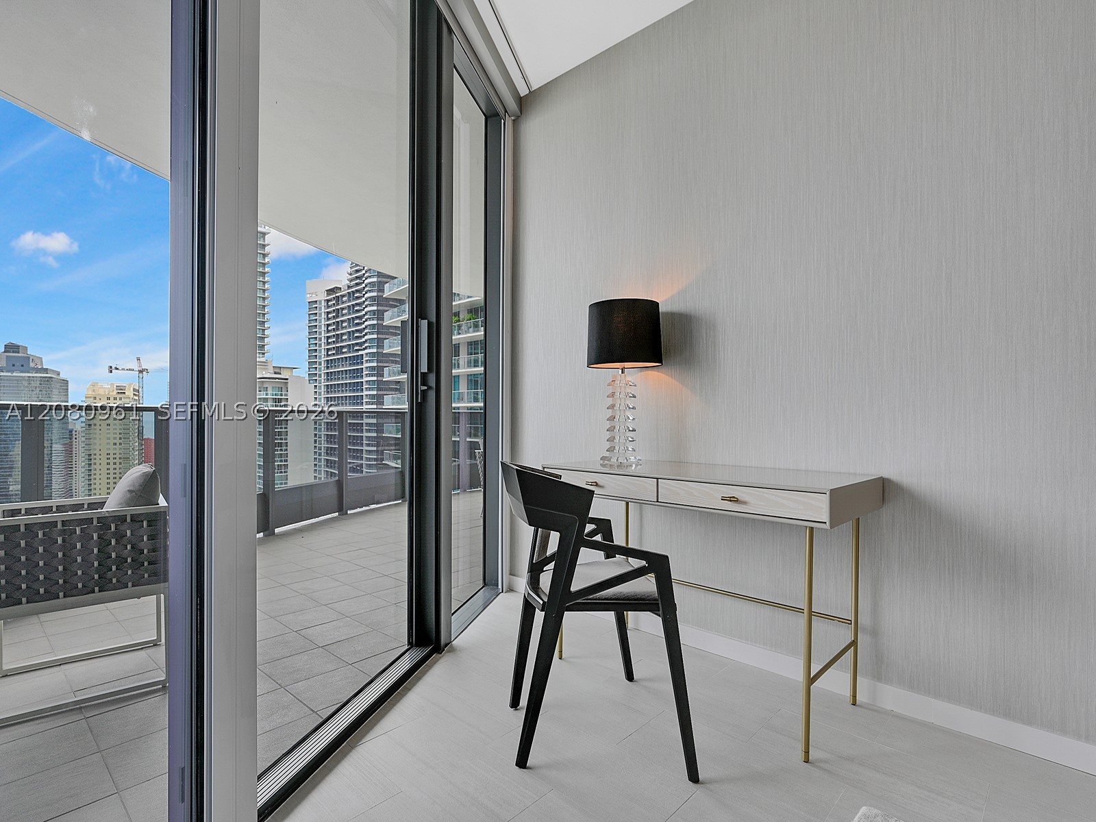1000 Brickell Plz #3402, Miami FL 33131