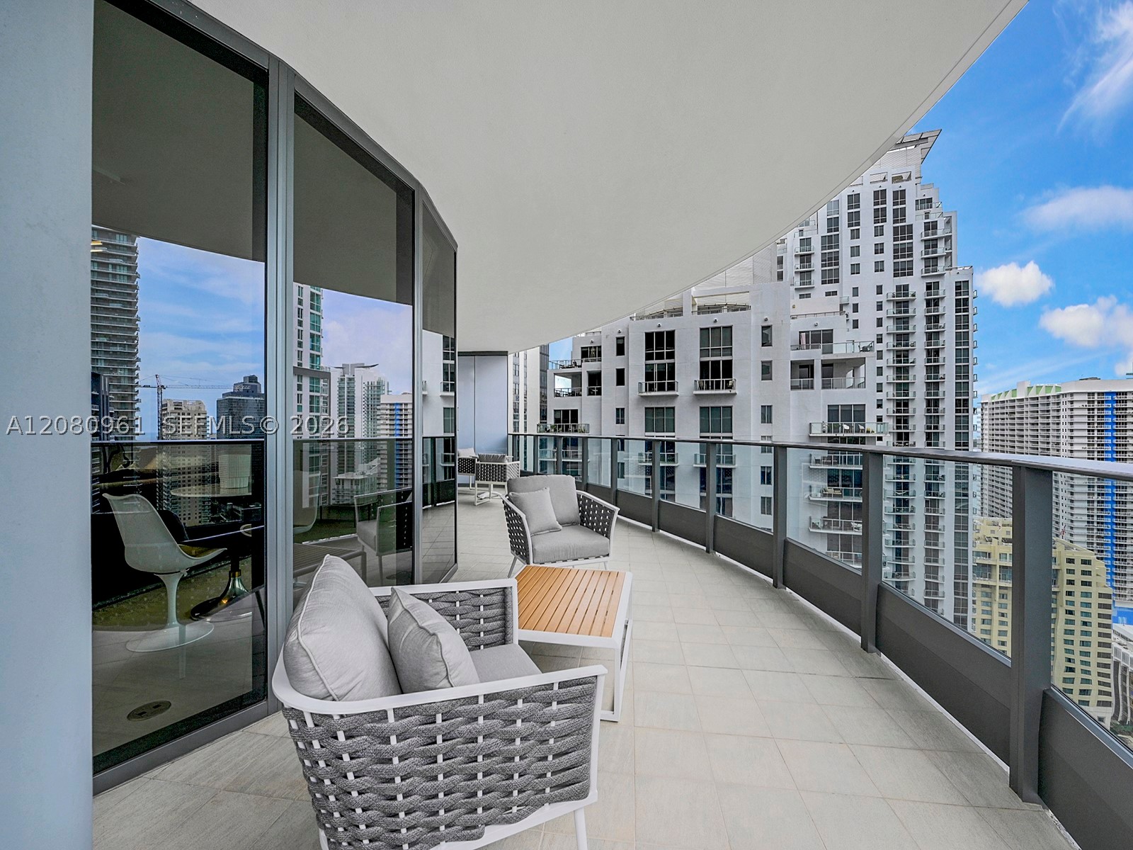 1000 Brickell Plz #3402, Miami FL 33131