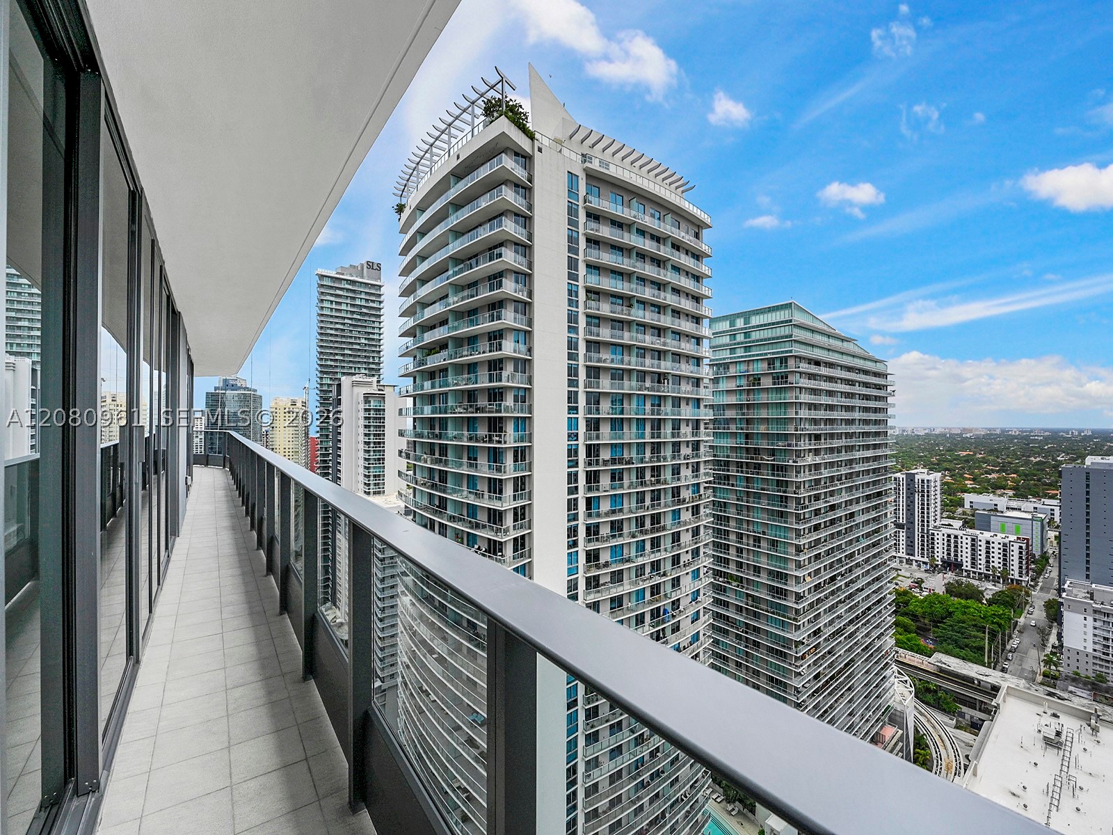 1000 Brickell Plz #3402, Miami FL 33131