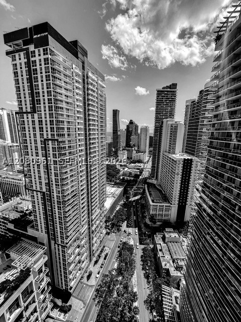 1000 Brickell Plz #3402, Miami FL 33131