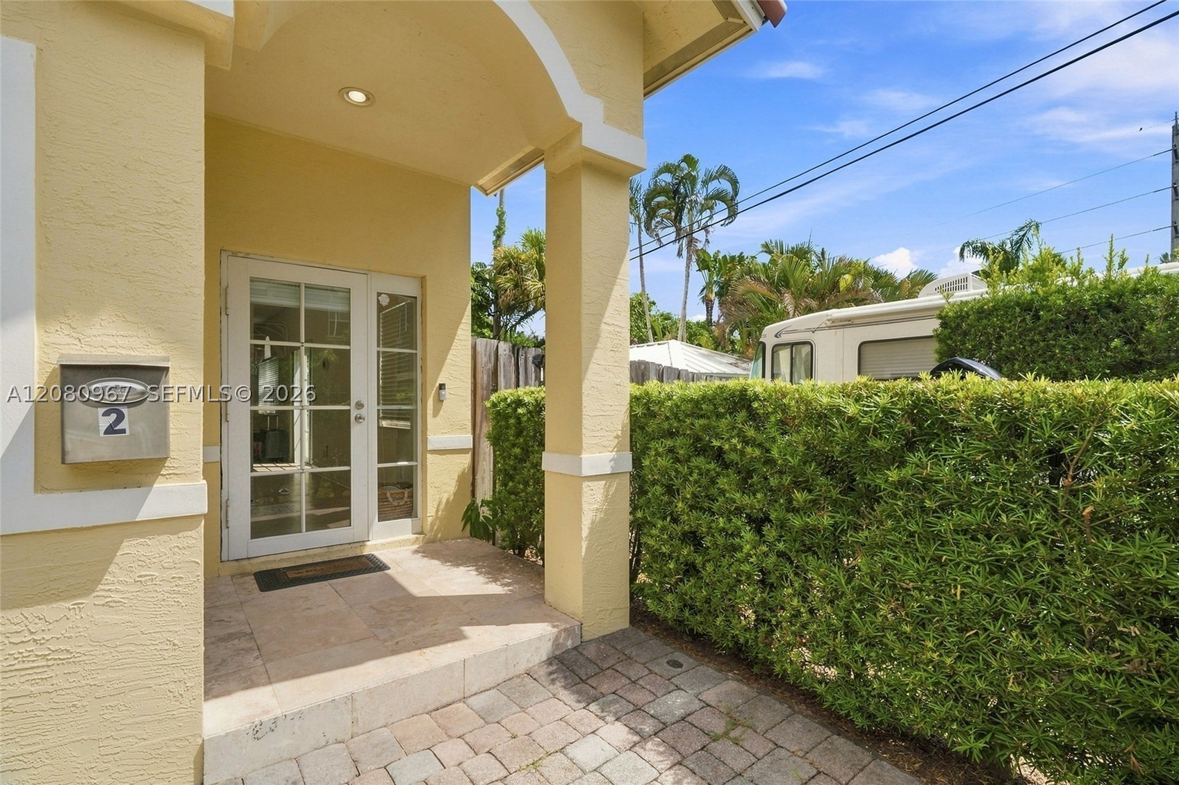 913 SW 8th St #2, Fort Lauderdale FL 33315