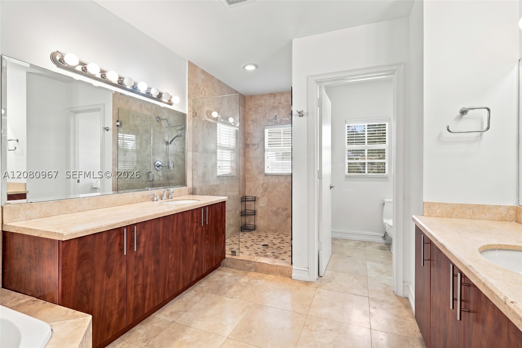 913 SW 8th St #2, Fort Lauderdale FL 33315