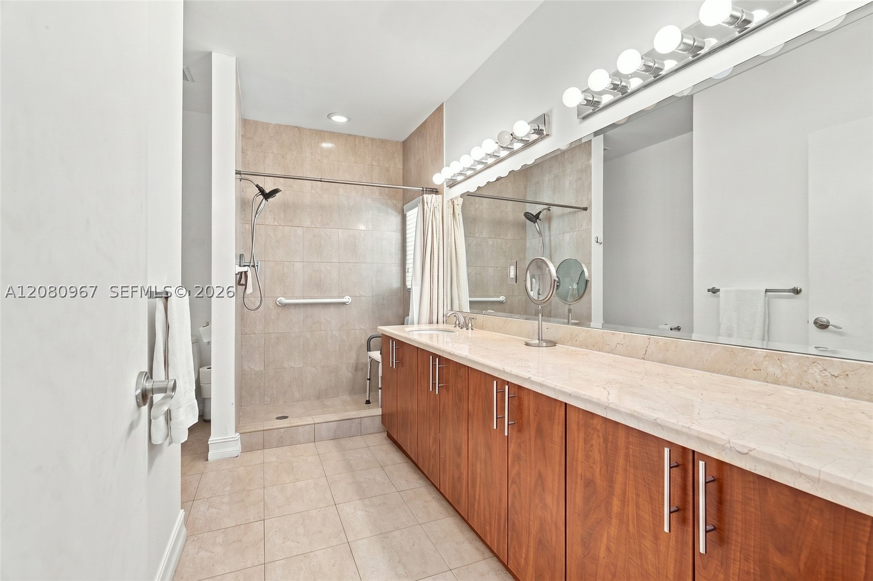 913 SW 8th St #2, Fort Lauderdale FL 33315