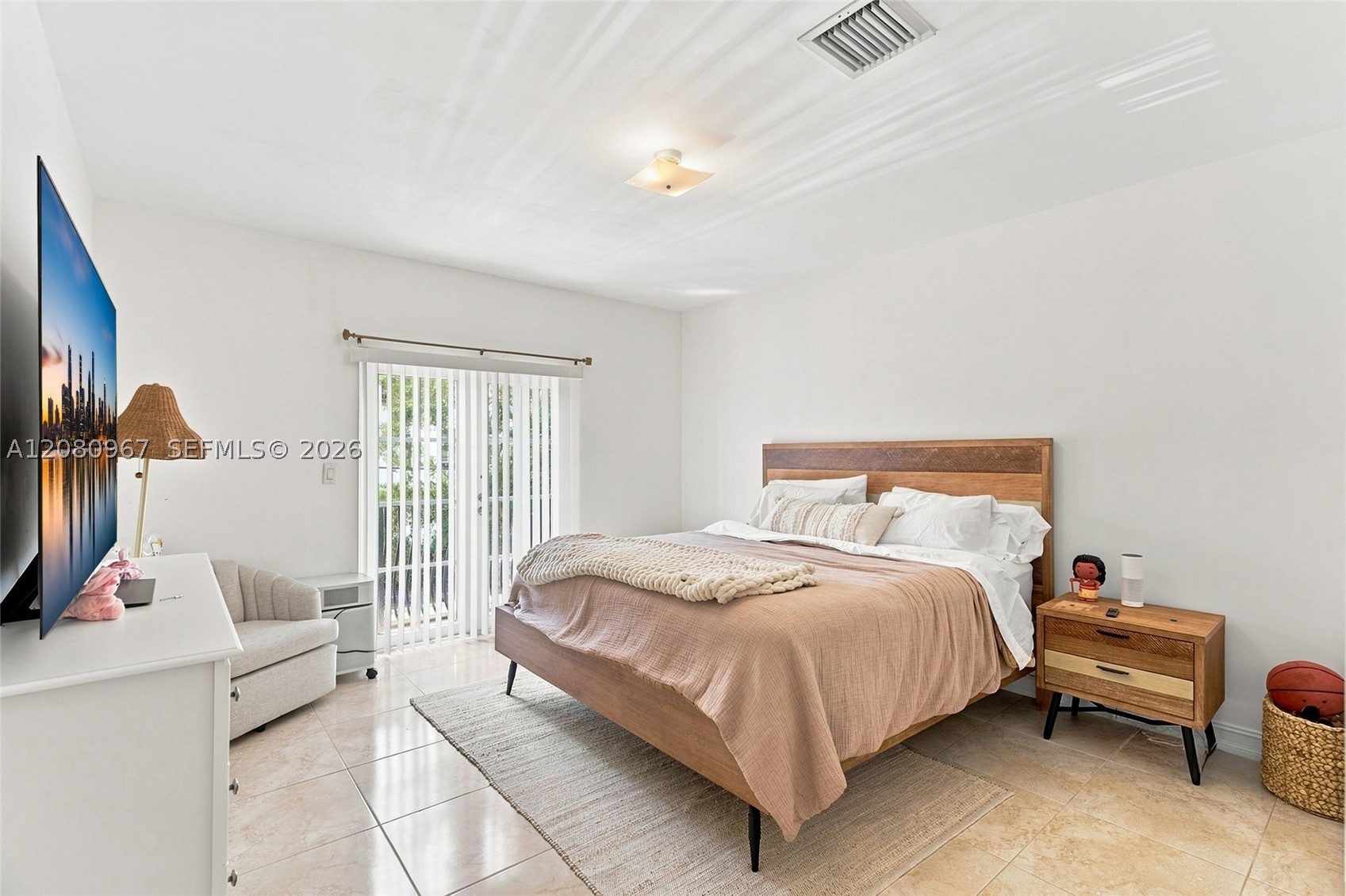 913 SW 8th St #2, Fort Lauderdale FL 33315