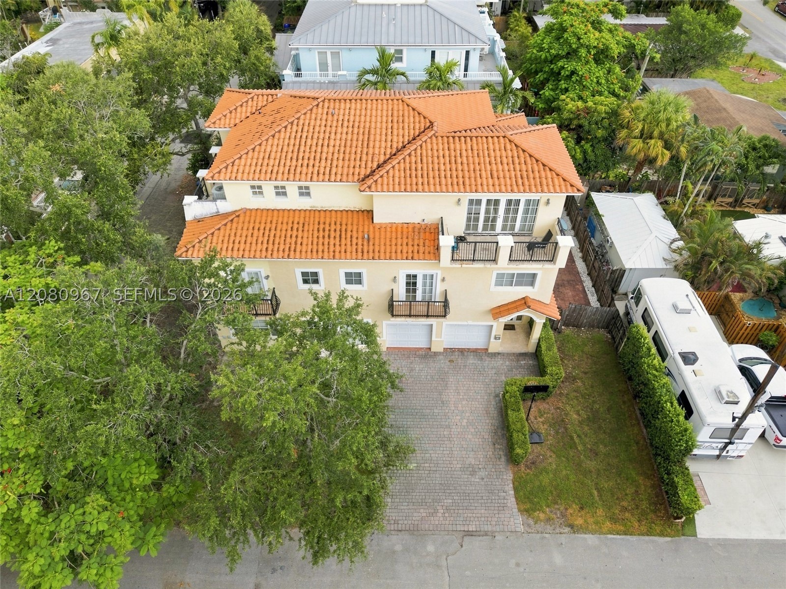 913 SW 8th St #2, Fort Lauderdale FL 33315