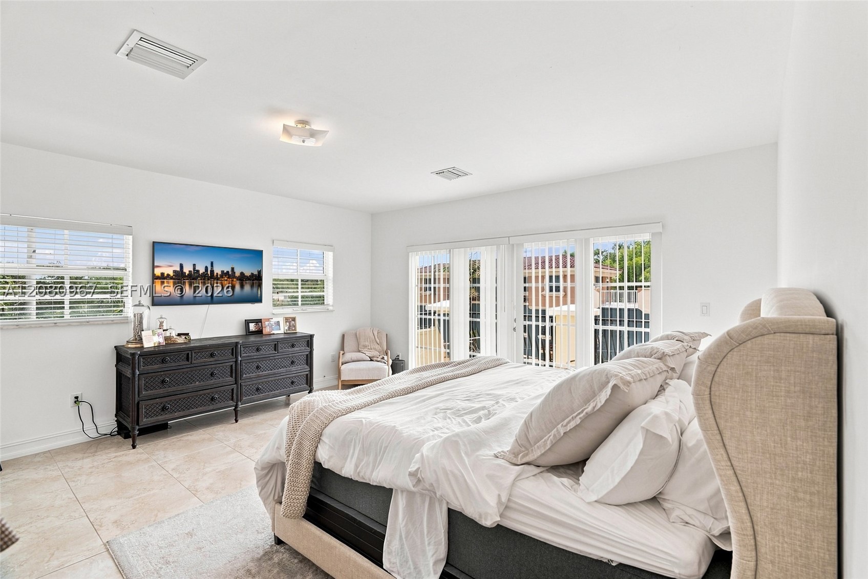 913 SW 8th St #2, Fort Lauderdale FL 33315