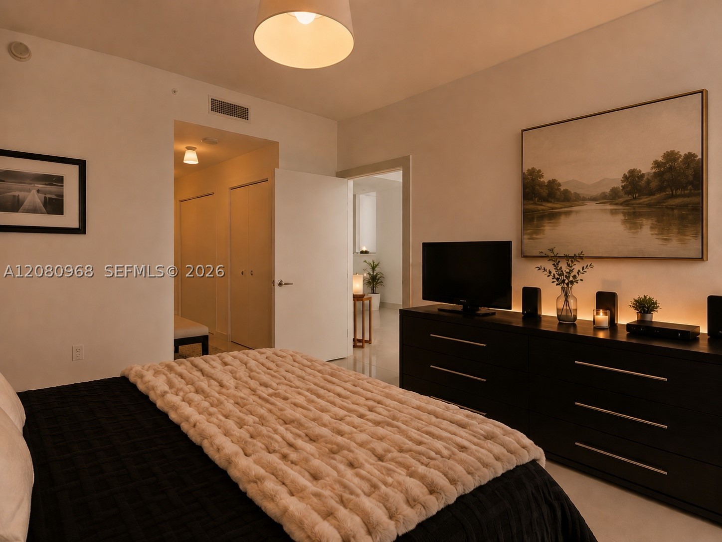 900 Biscayne Blvd #2112, Miami FL 33132