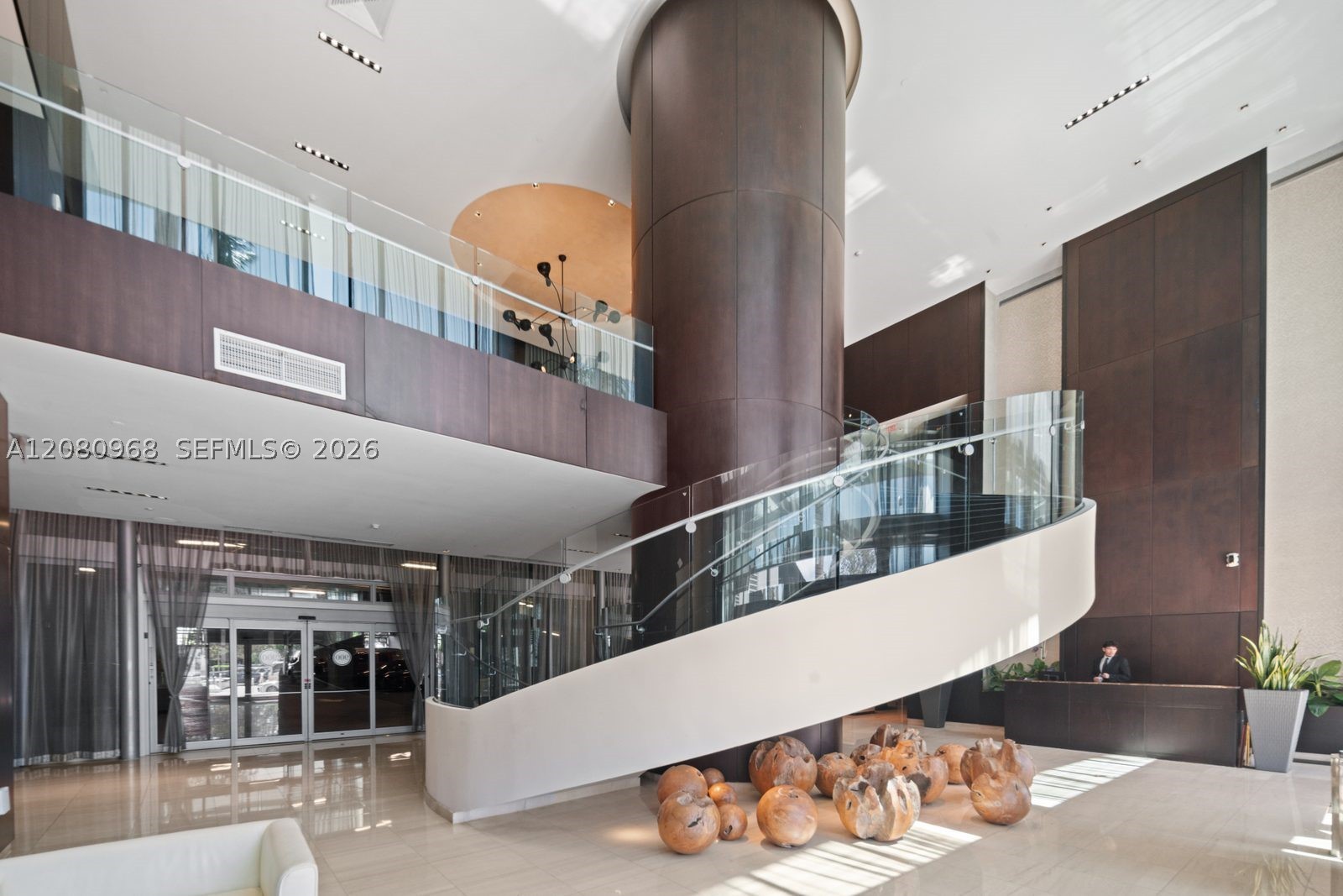 900 Biscayne Blvd #2112, Miami FL 33132