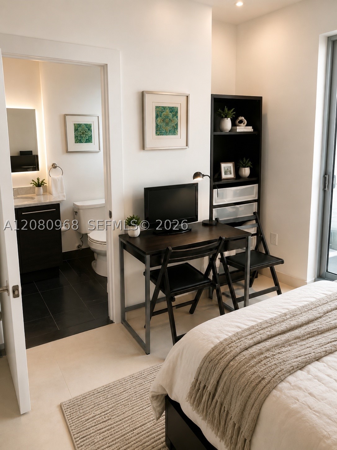 900 Biscayne Blvd #2112, Miami FL 33132