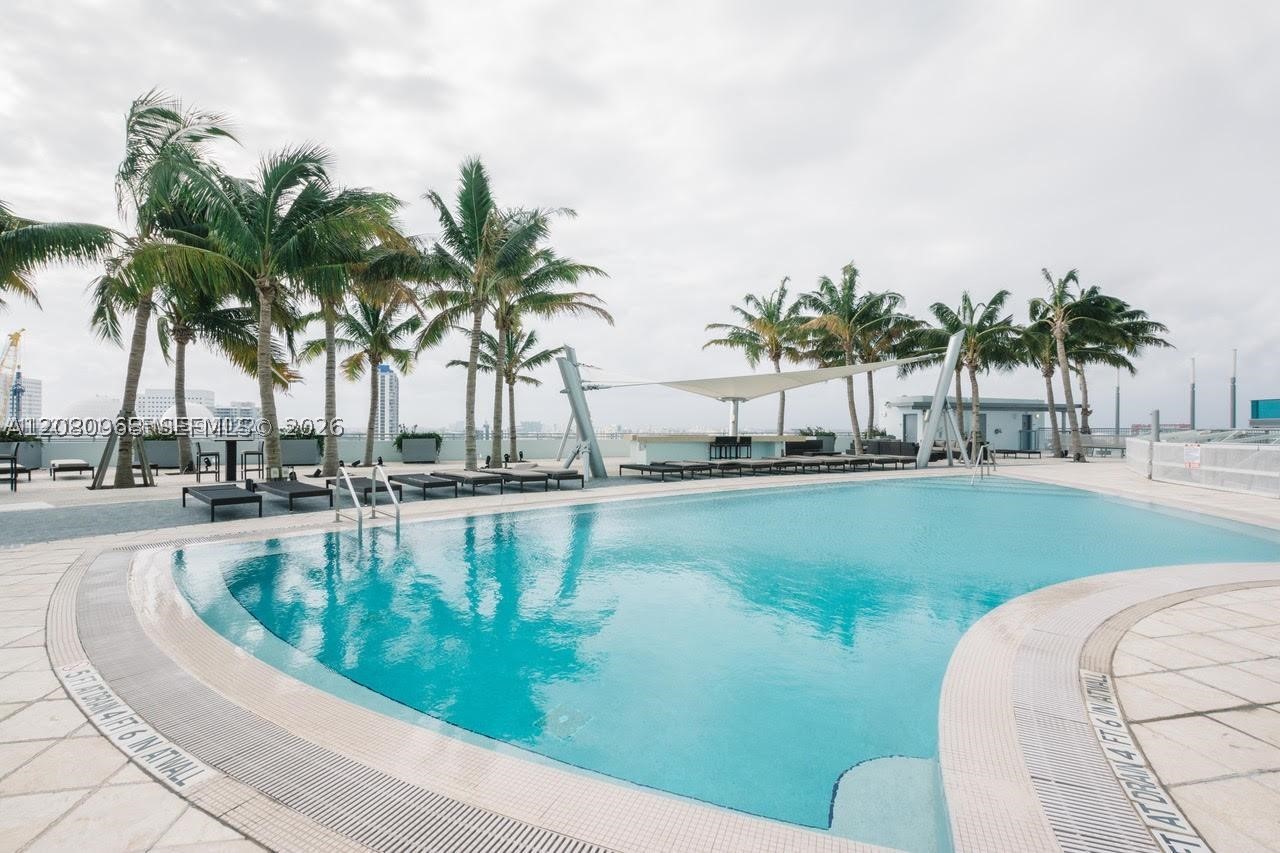 900 Biscayne Blvd #2112, Miami FL 33132