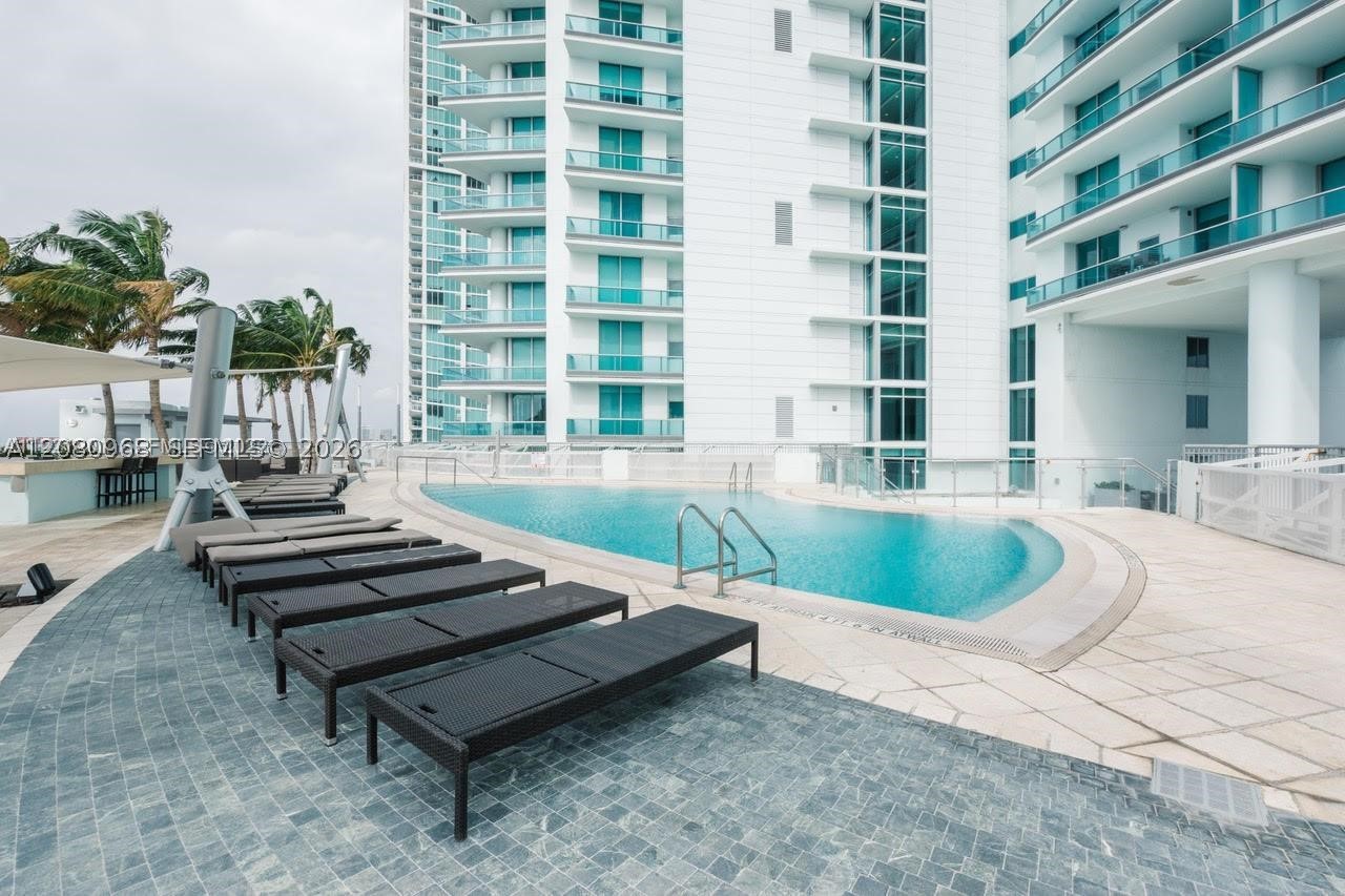900 Biscayne Blvd #2112, Miami FL 33132