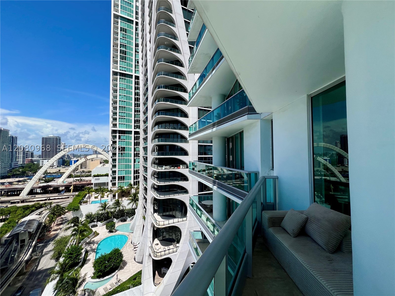900 Biscayne Blvd #2112, Miami FL 33132