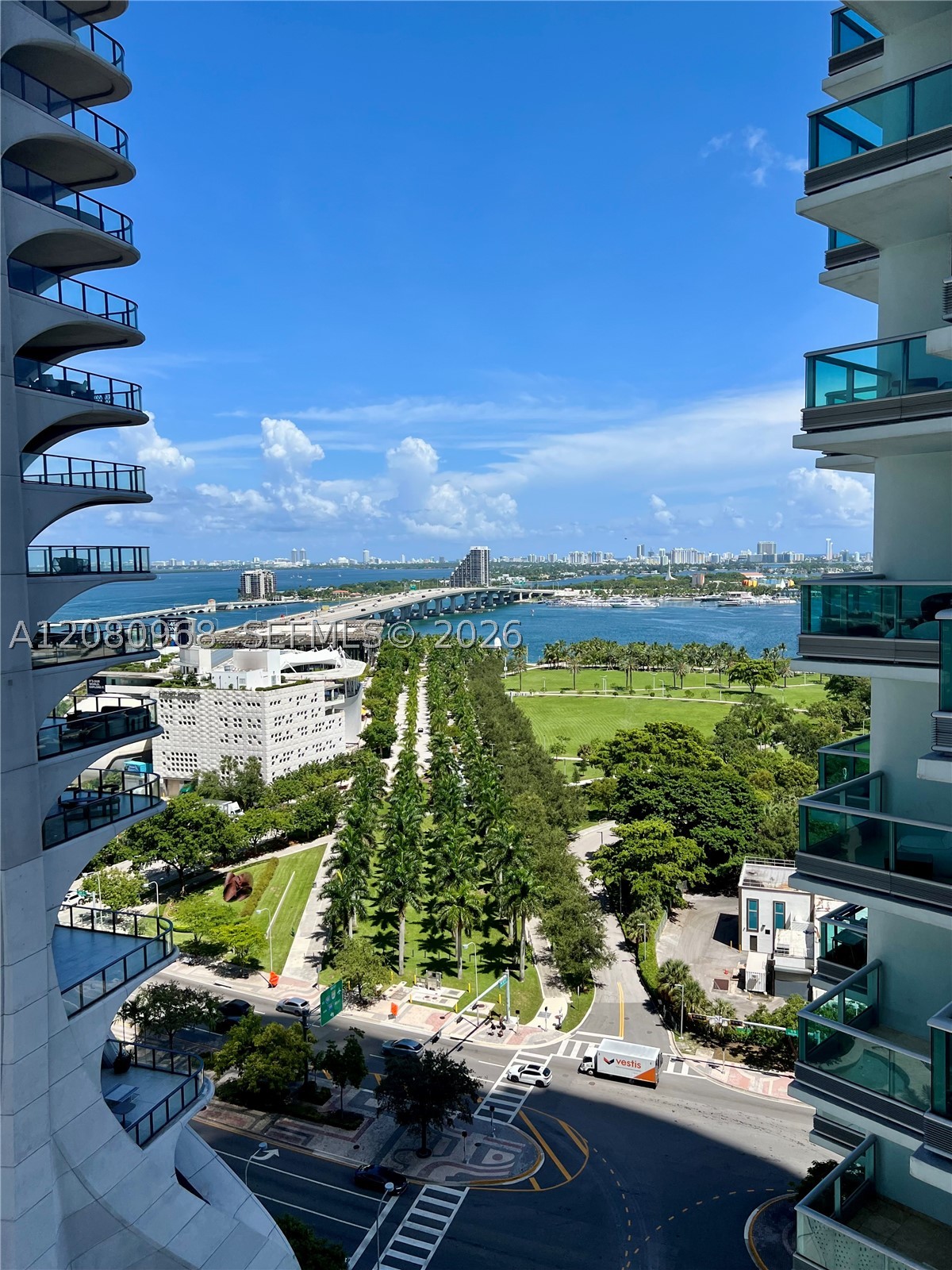 900 Biscayne Blvd #2112, Miami FL 33132