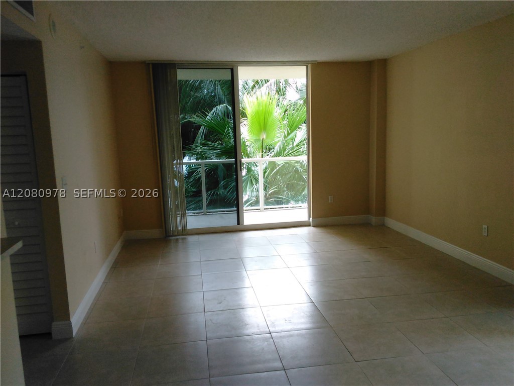 5091 NW 7 ST #402, Miami FL 33126