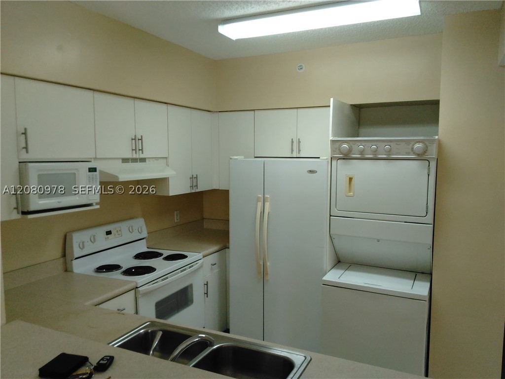 5091 NW 7 ST #402, Miami FL 33126