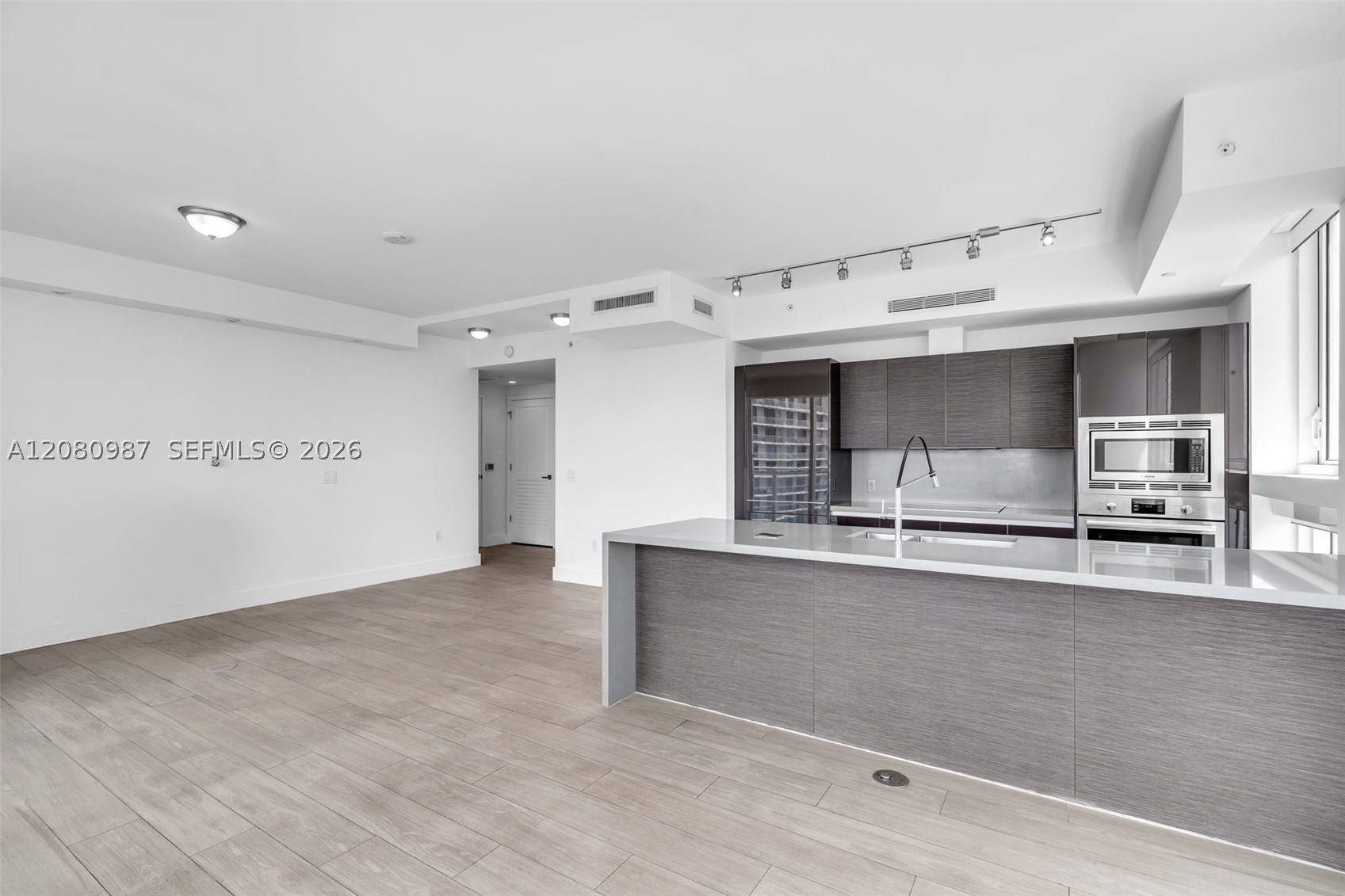 1080 Brickell Ave #3801, Miami FL 33131