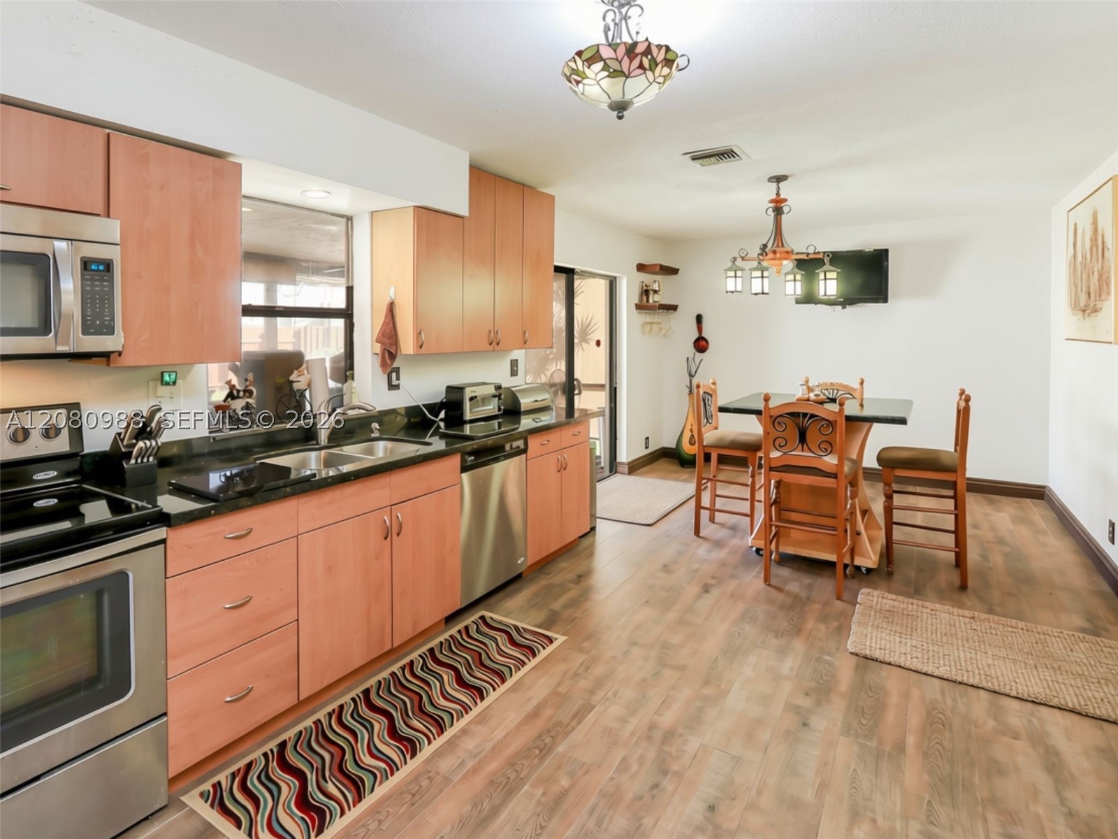 635 NE 3rd St, Dania Beach FL 33004