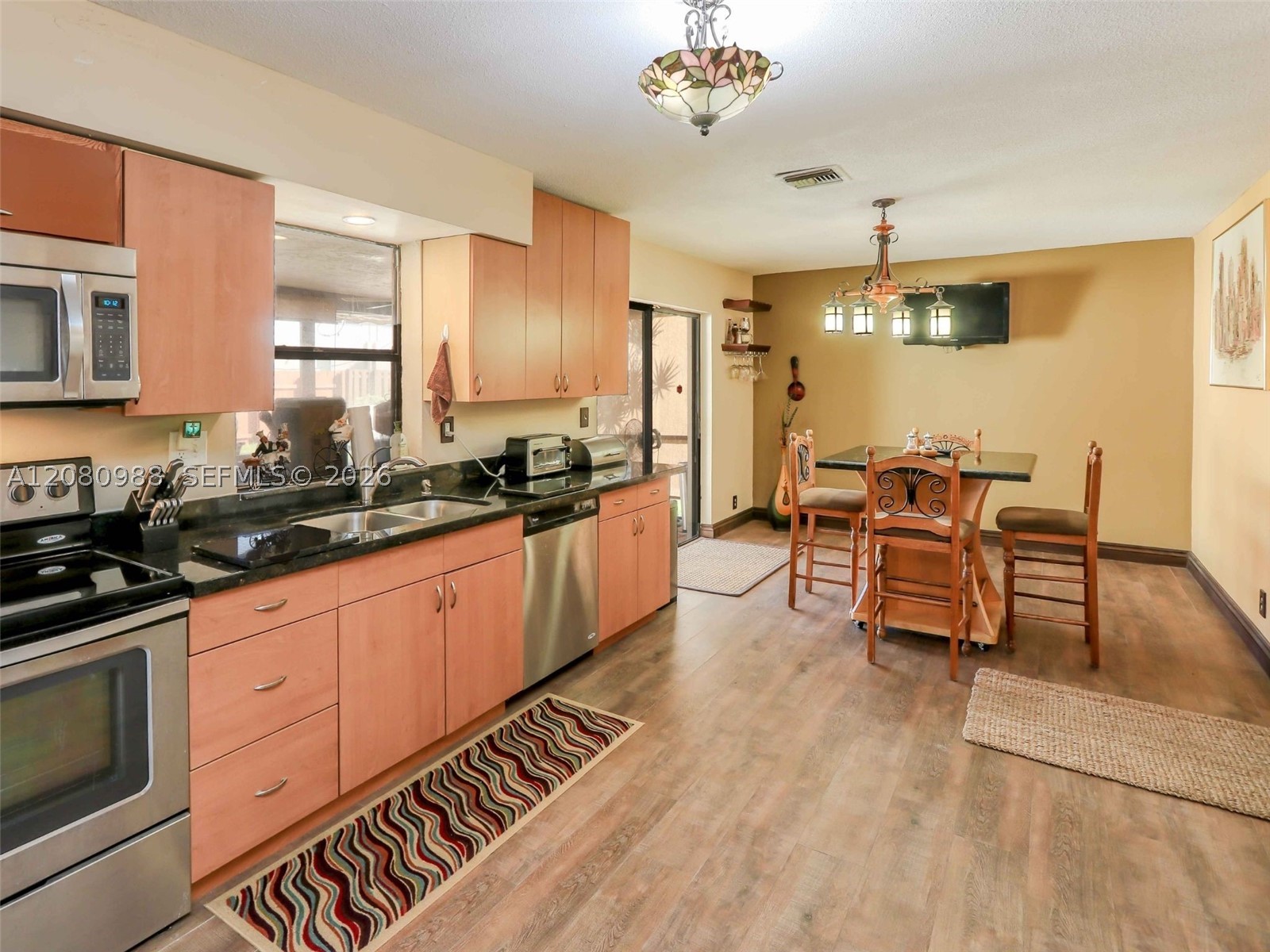 635 NE 3rd St, Dania Beach FL 33004