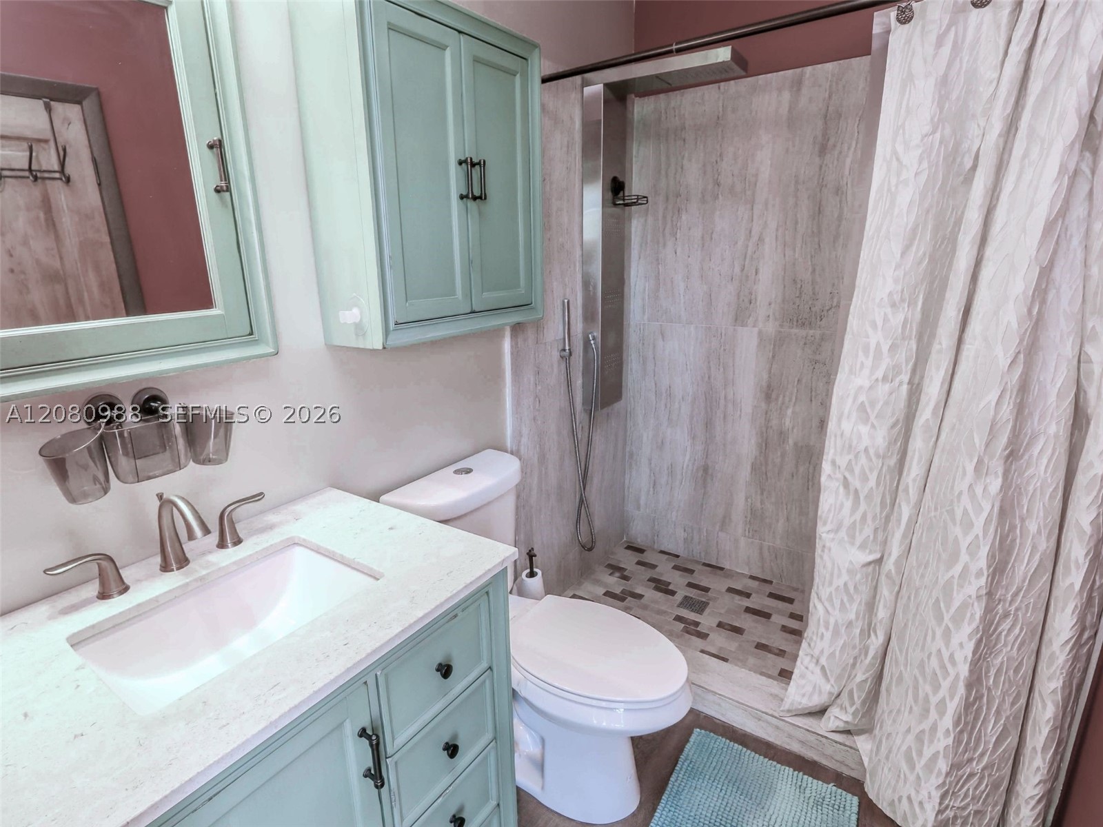 635 NE 3rd St, Dania Beach FL 33004