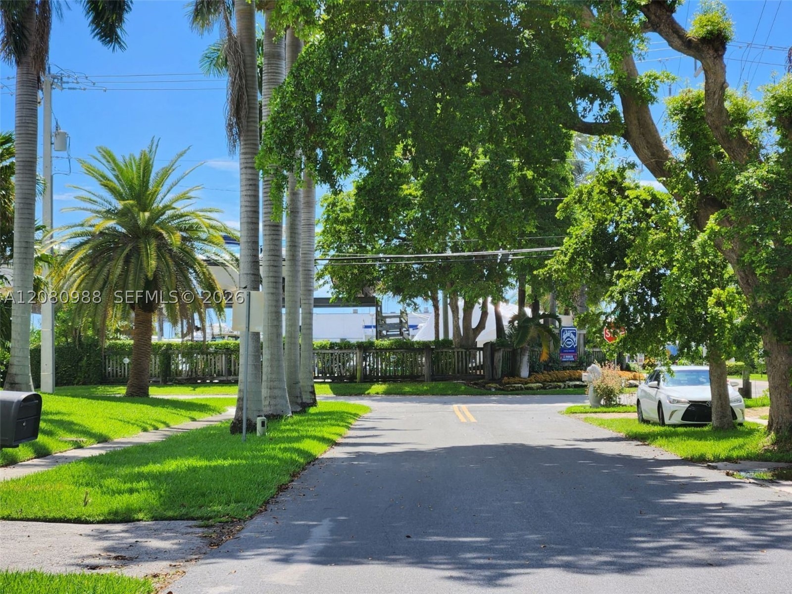 635 NE 3rd St, Dania Beach FL 33004