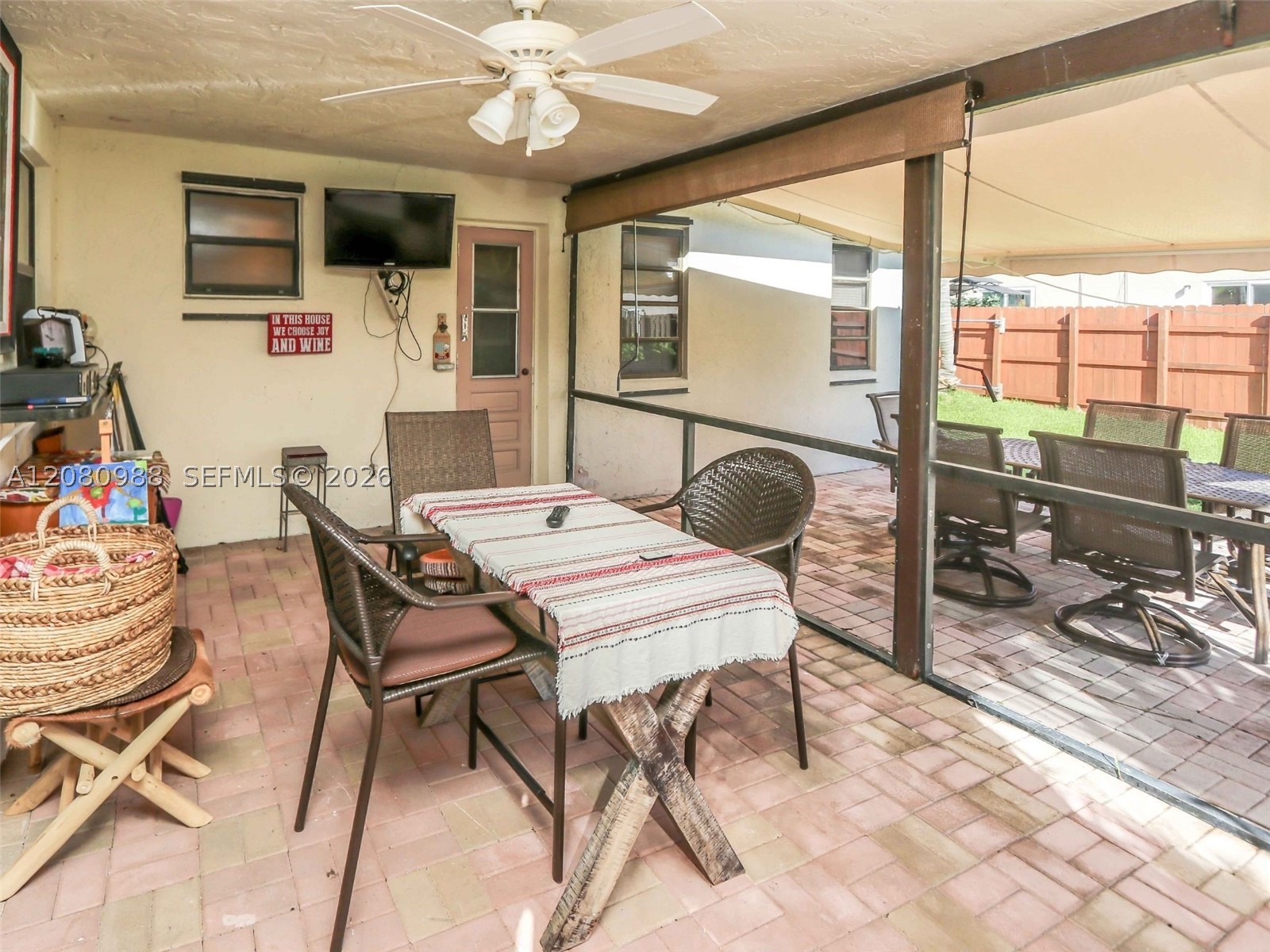 635 NE 3rd St, Dania Beach FL 33004