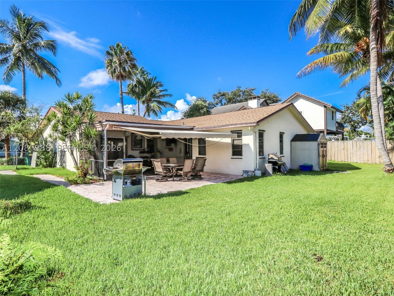 635 NE 3rd St, Dania Beach FL 33004