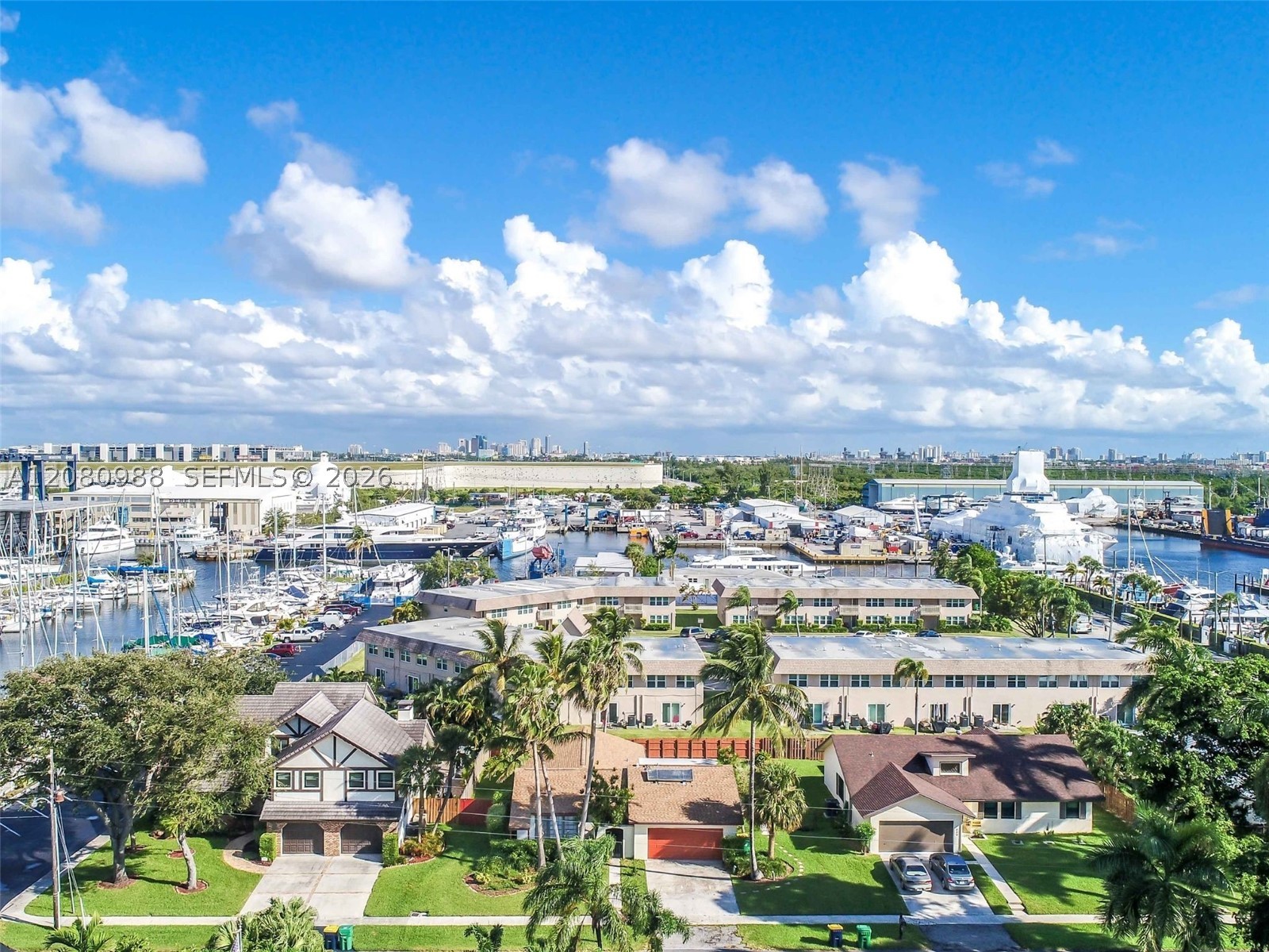 635 NE 3rd St, Dania Beach FL 33004