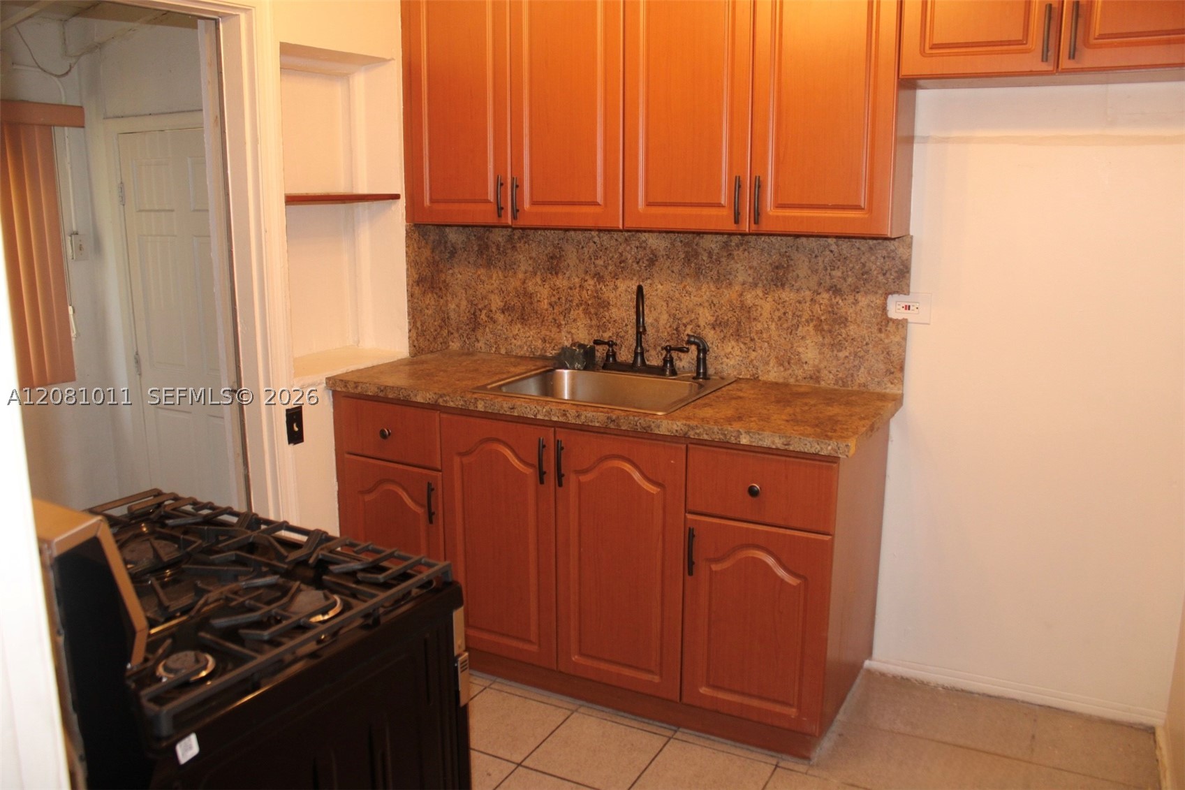 665 NW 50th St, Miami FL 33127